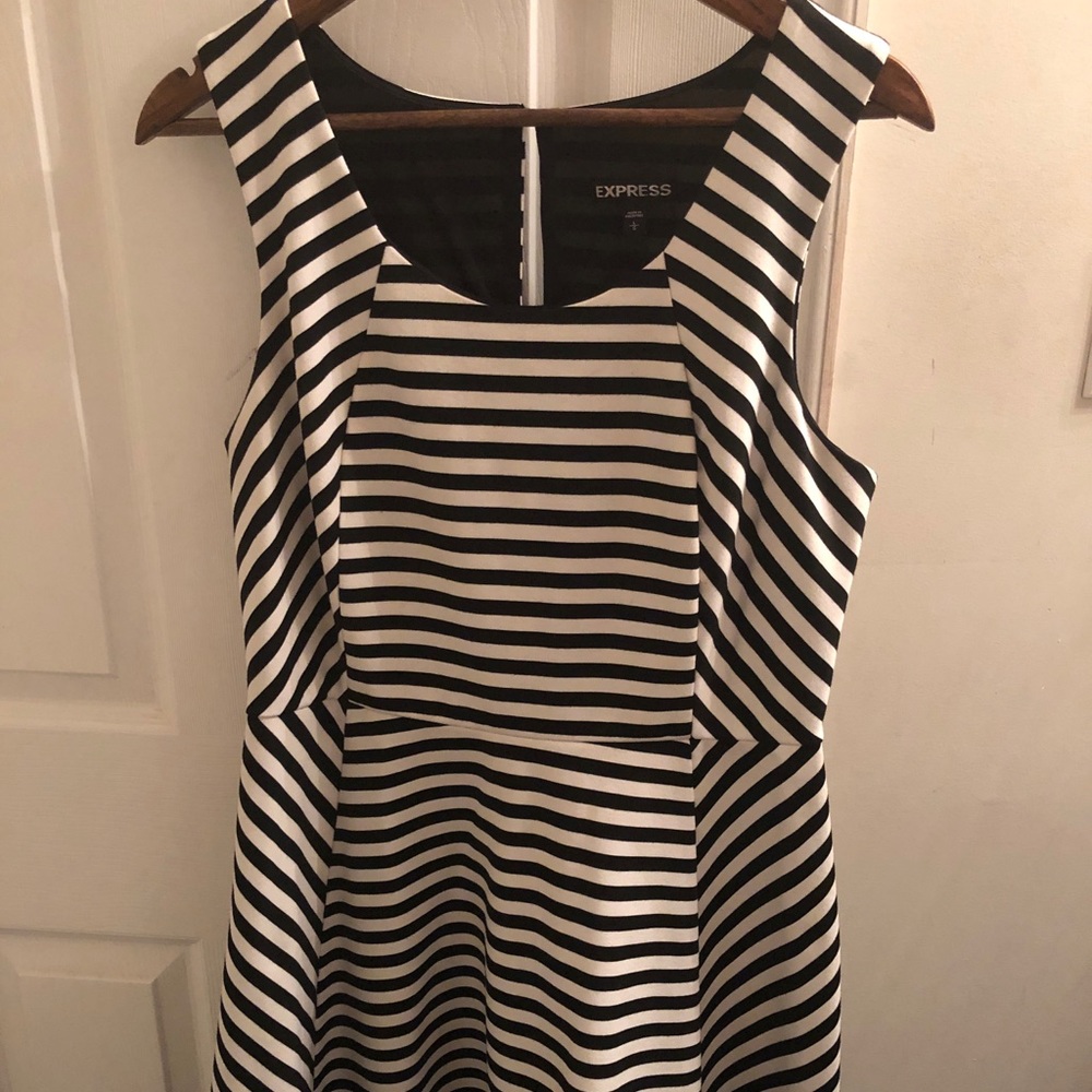 Express Dress - Black/White Stripes - Size Large